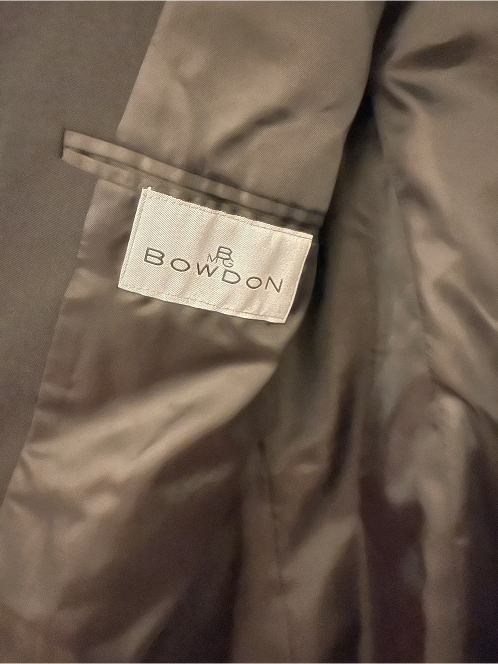 Bowdon Mens Black 2 Button Single Breasted Suit Jacket 46R Notch Lapel - Picture 3 of 5